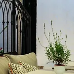 Pom Alacati Boutique Çeşme