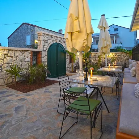 Pom Alacati Boutique Кешме