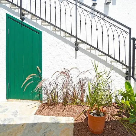 Pom Alaçatı Boutique