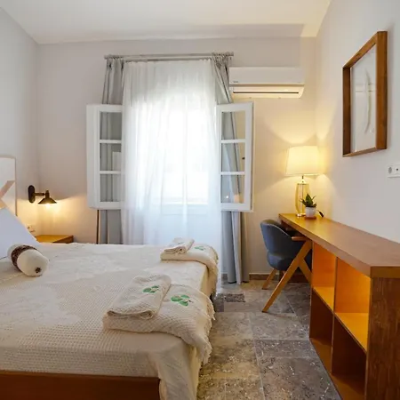 Pom Alaçatı Boutique