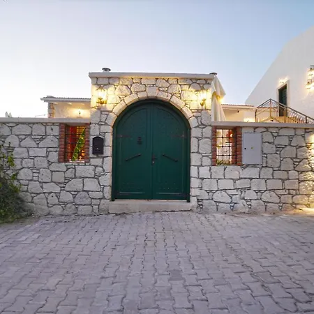 Pom Alaçatı Boutique Otel