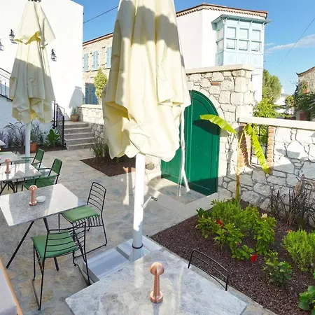 Pom Alacati Boutique Alaçatı