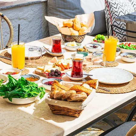 Pom Alaçatı Boutique Otel