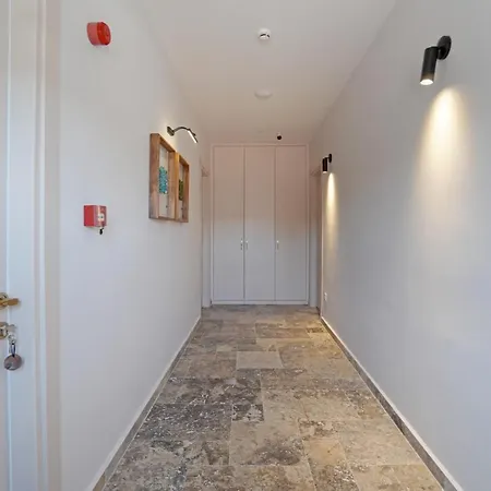 Pom Alaçatı Boutique