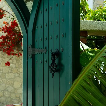 Otel Pom Alaçatı Boutique *