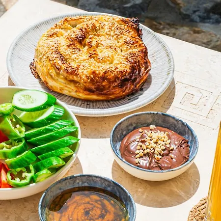 Pom Alaçatı Boutique *