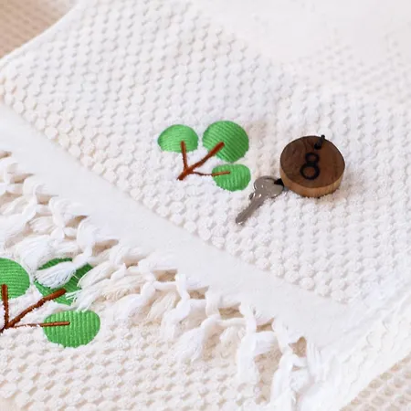 Pom Alaçatı Boutique *